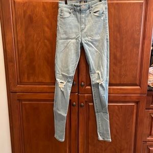 Abercrombie high rise 26